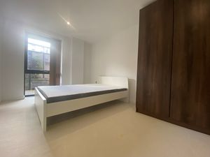 Photo 5- click for photo gallery